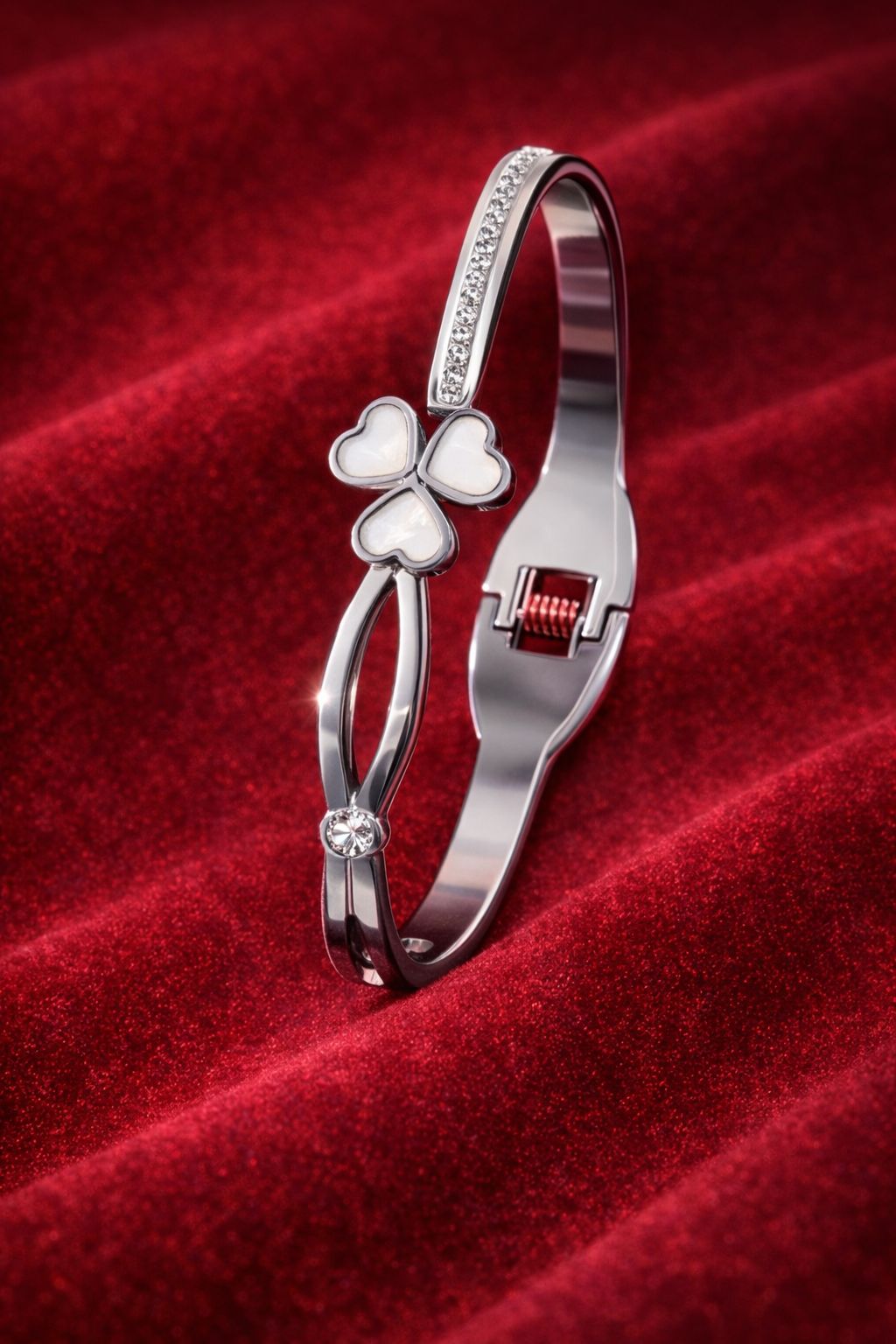 Clover Spark bracelet