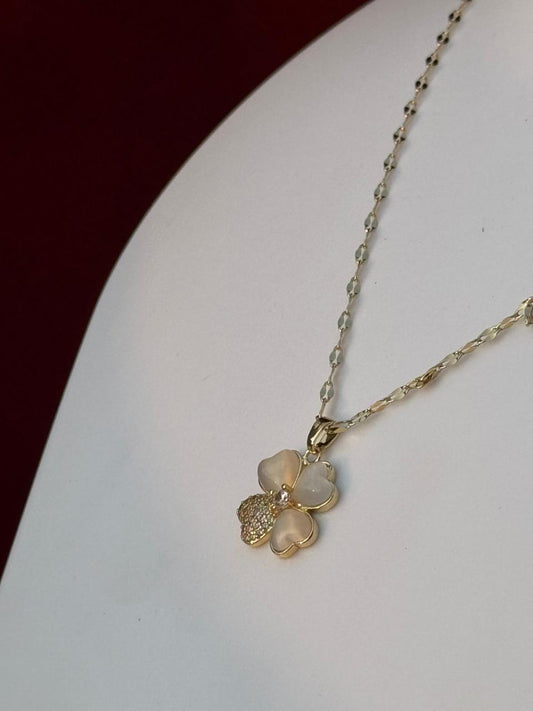Clover Pearl Charm